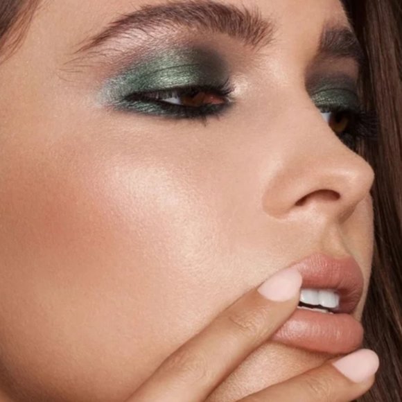 Persona Identity Two Eyeshadow Palette - Picture 4 of 7